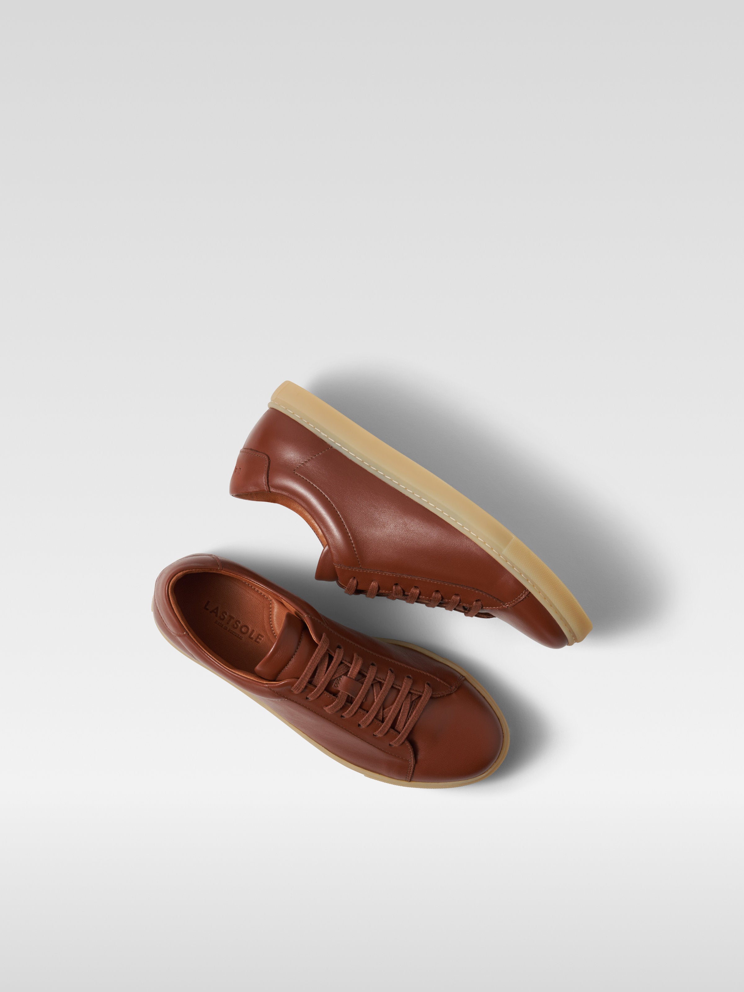 Cognac leather sneakers in gum sole for men