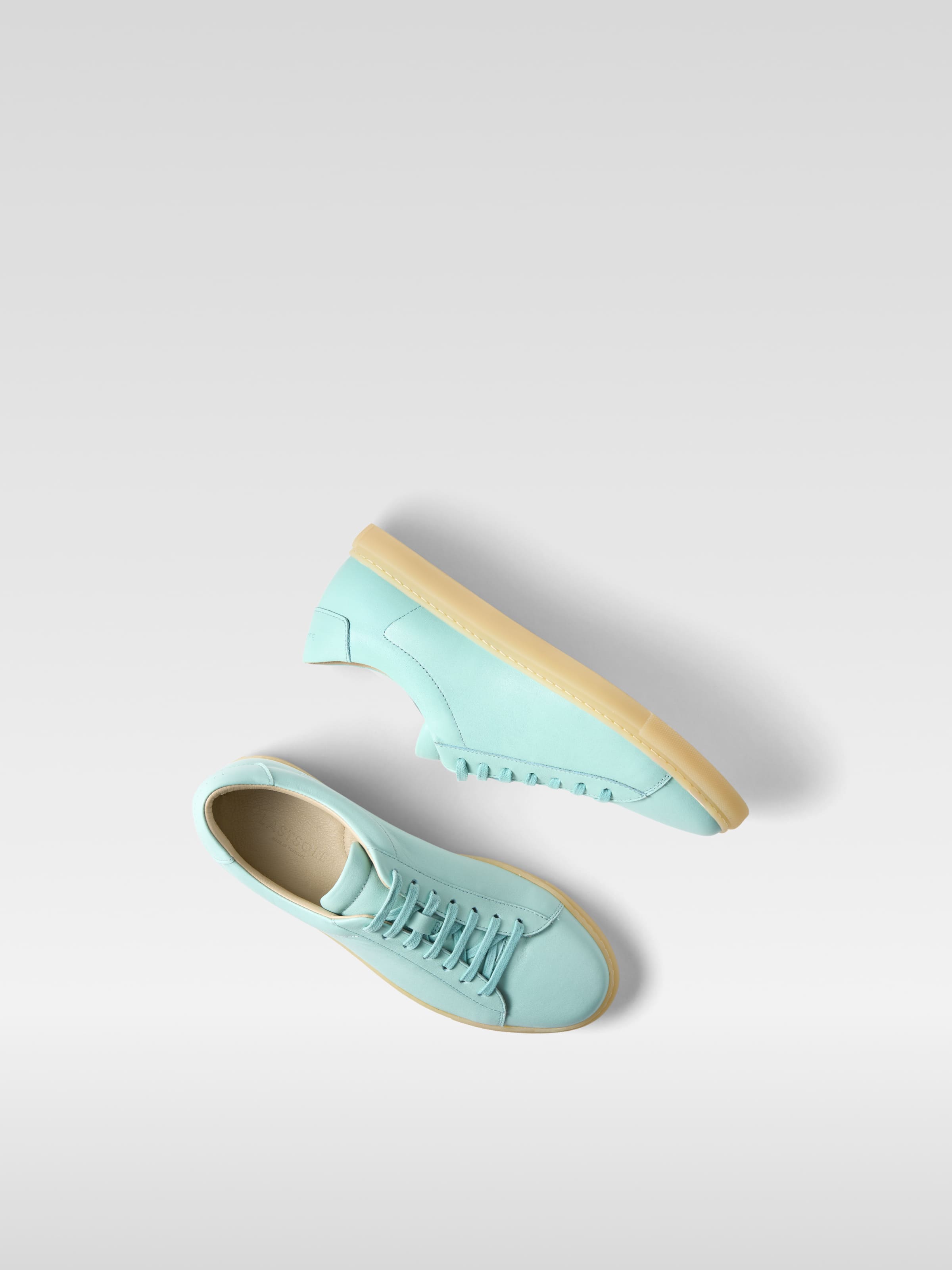 Jelly mint leather sneakers in gum sole for women