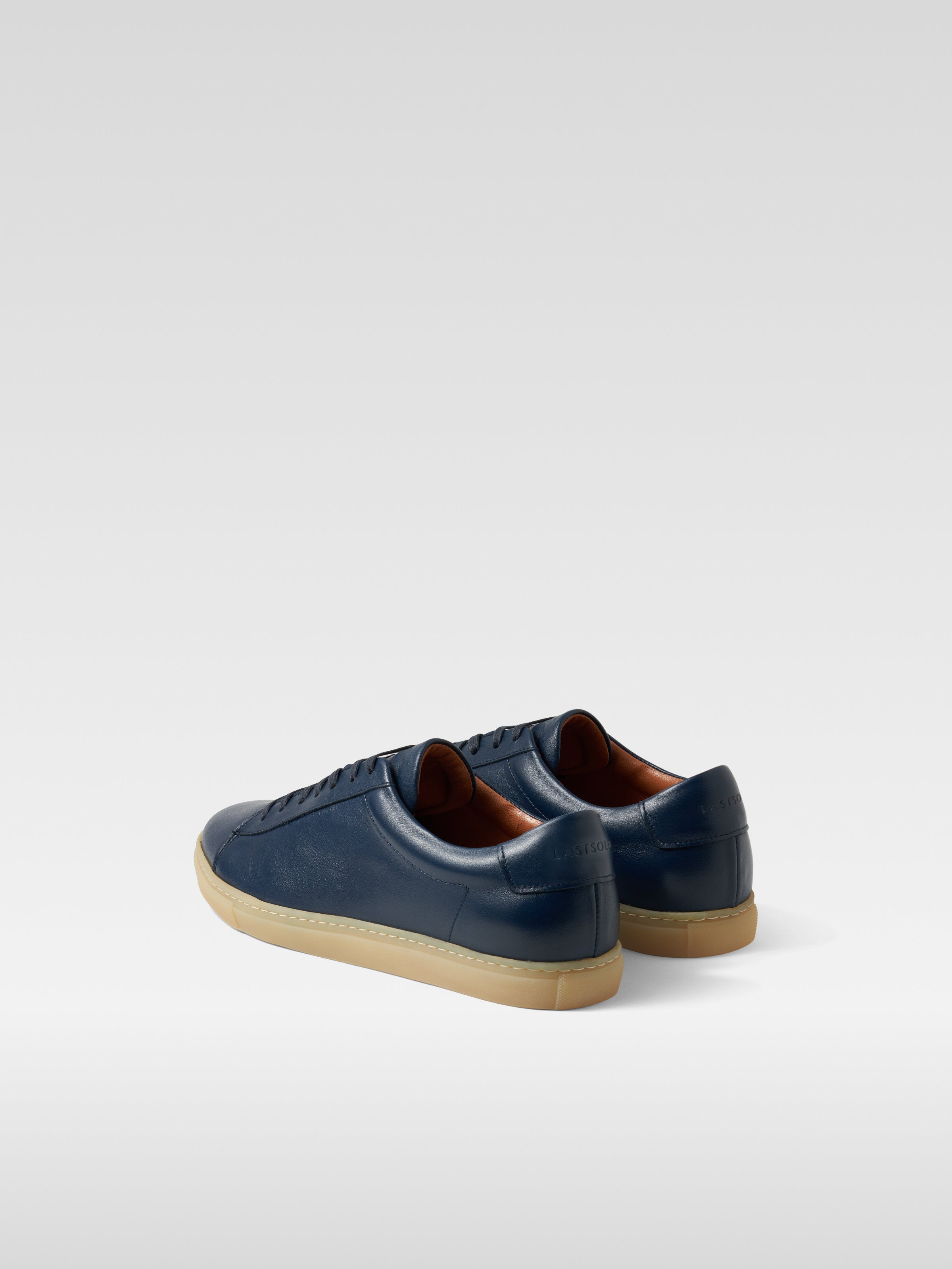 Navy leather sneakers in gum sole for men