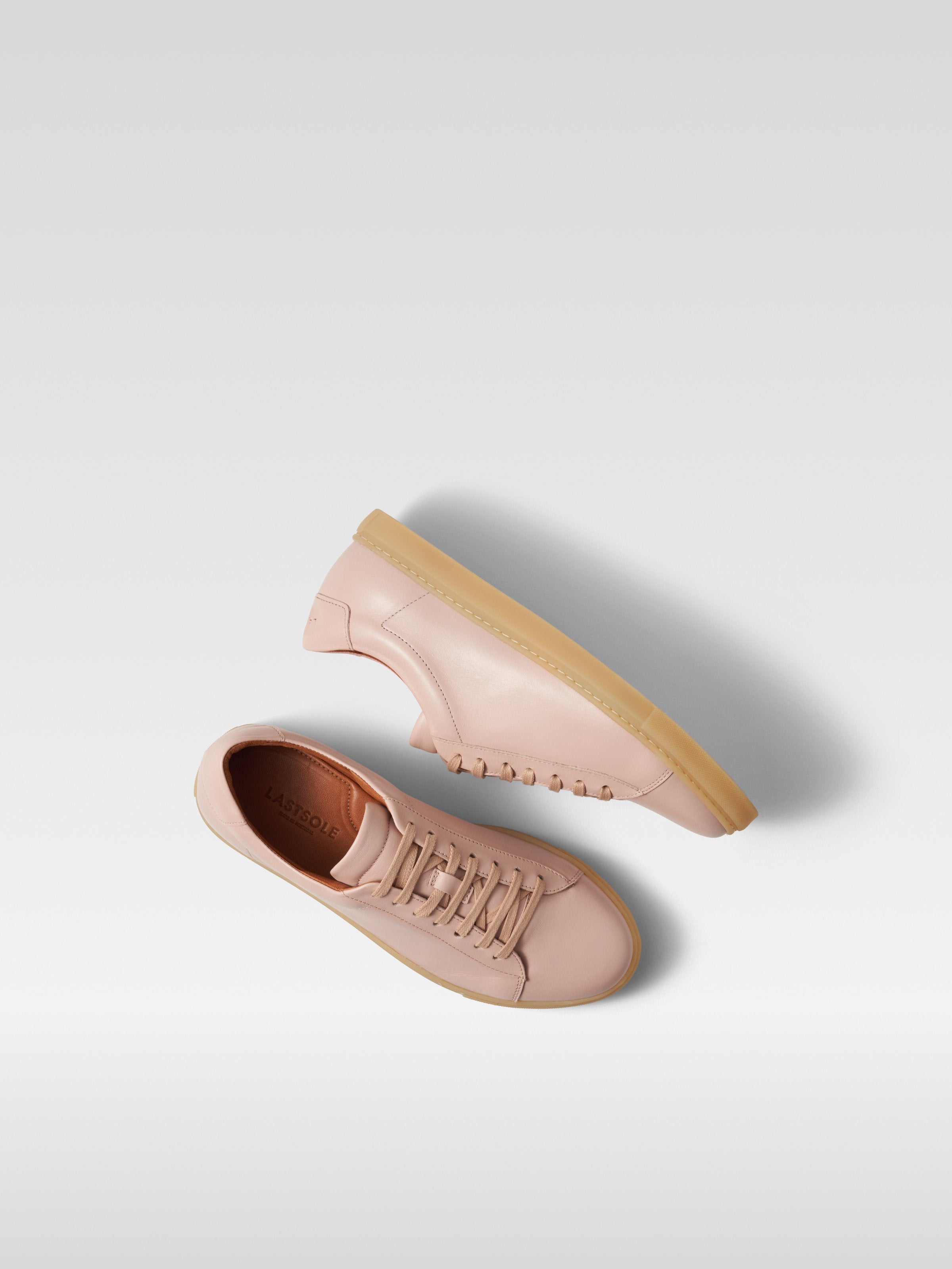 Nude leather sneakers in gum sole for women