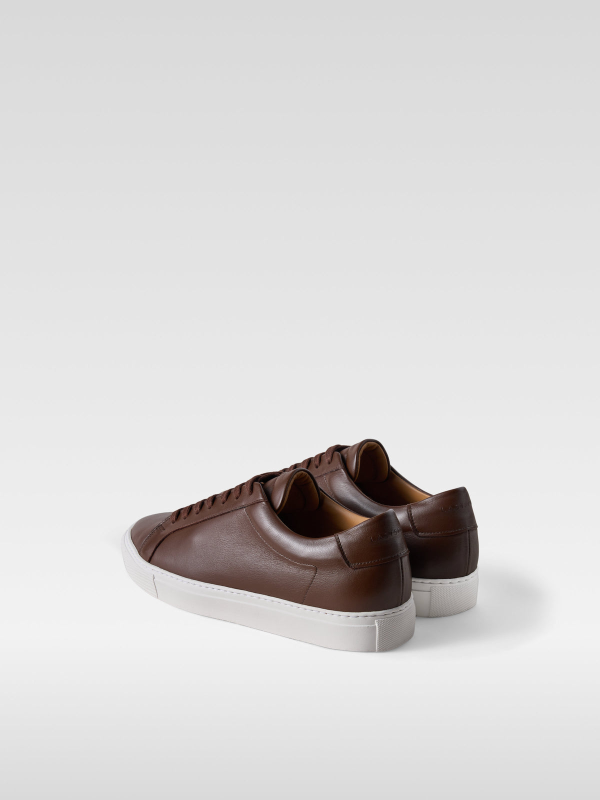 Metro brown leather sneakers for men, heel view