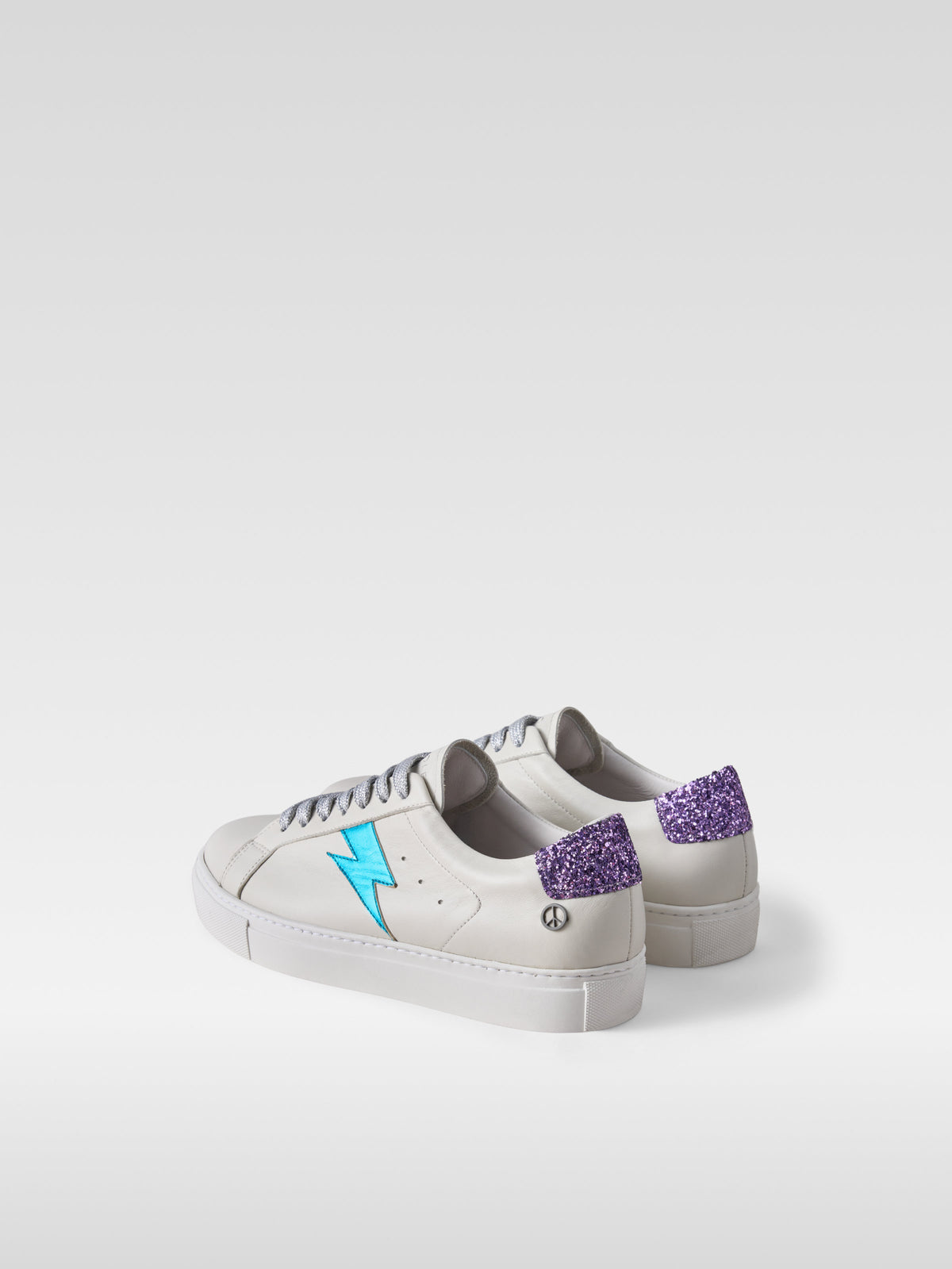 Pulse off white nappa sneakers with turquoise lightning bolt for women, heel view