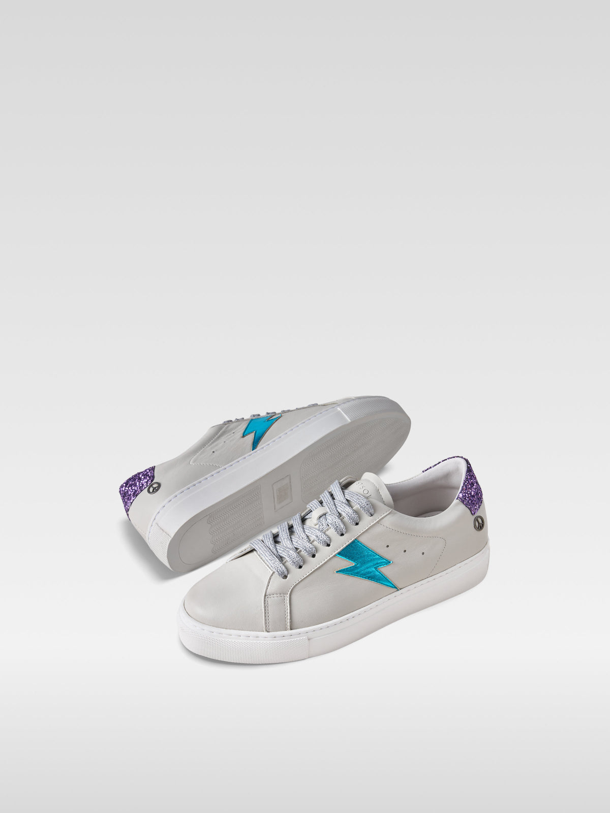 Pulse off white nappa sneakers with turquoise lightning bolt for women, front view